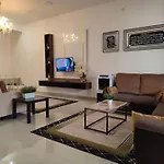 Dhana Palace Homestay Gelang Patah